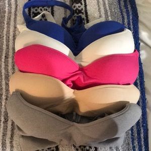 5 bras, 32 A